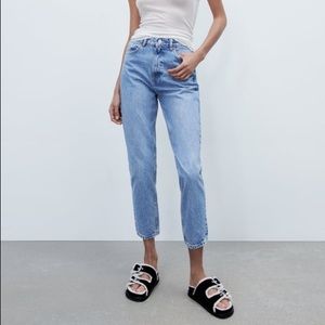 Like New Zara Mom Fit Jeans - Mid Blue